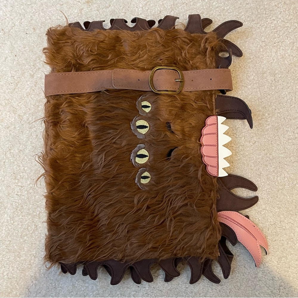 RARE "Harry Potter" Furry 'Monster Book of Monsters' Book Sleeve with Zipper